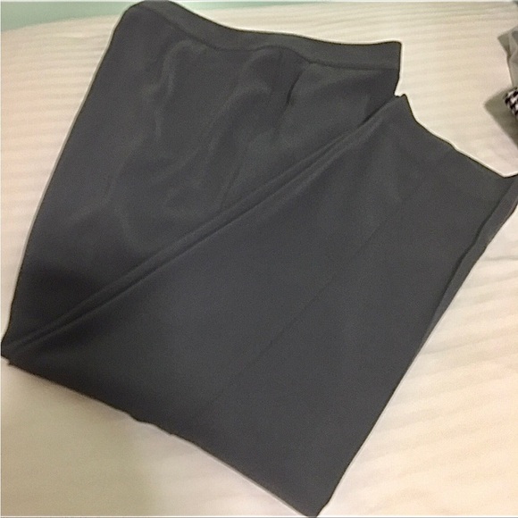 St. John Pants - ST. John  Grey Dress Pants Flat Front Straight Leg In Excellent Condition